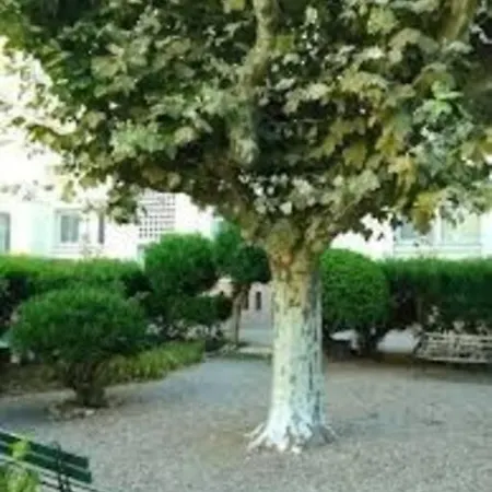 Plein Centre-ville Apartamento Saint-Raphaël